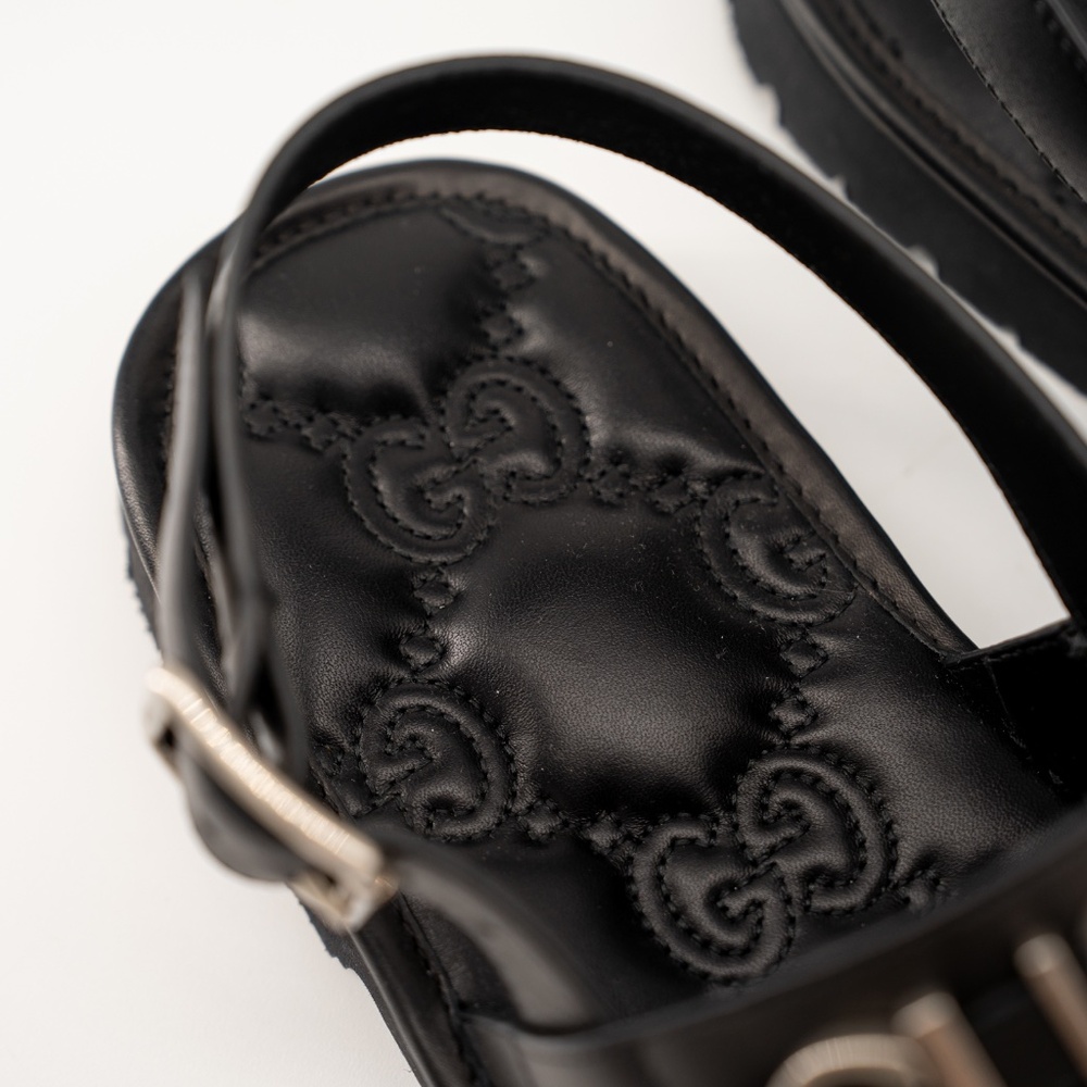 size 11G 11.5 US Gucci Leather Sandals Black Silver Logo Strap Buckle - Picture 7 of 12